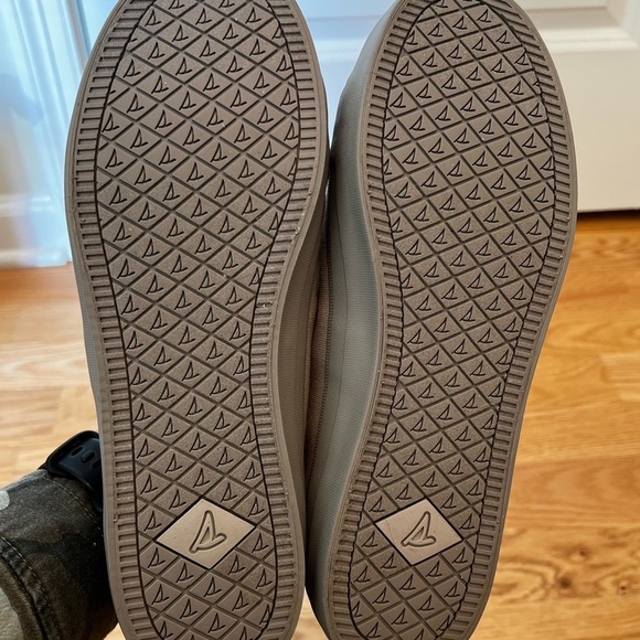 Sperry Grey Crest Vibe Sneaker Size 10 NWOT - Picture 4 of 9
